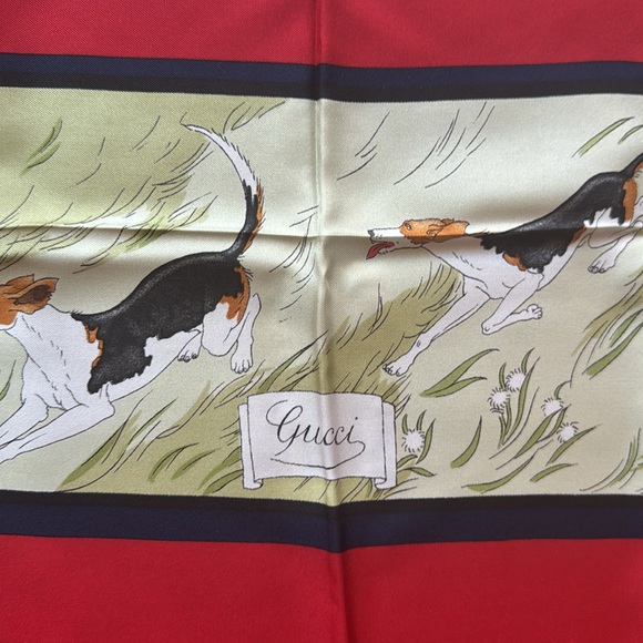 Gucci Scarf, 100% silk, hunting scene. - Picture 2 of 5